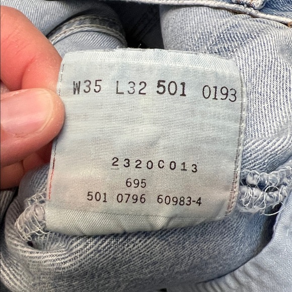 VINTAGE 90s LEVI’S 501 BUTTON FLY STRAIGHT LEG BROKEN-IN JEANS USA 100% COTTON - Picture 12 of 16